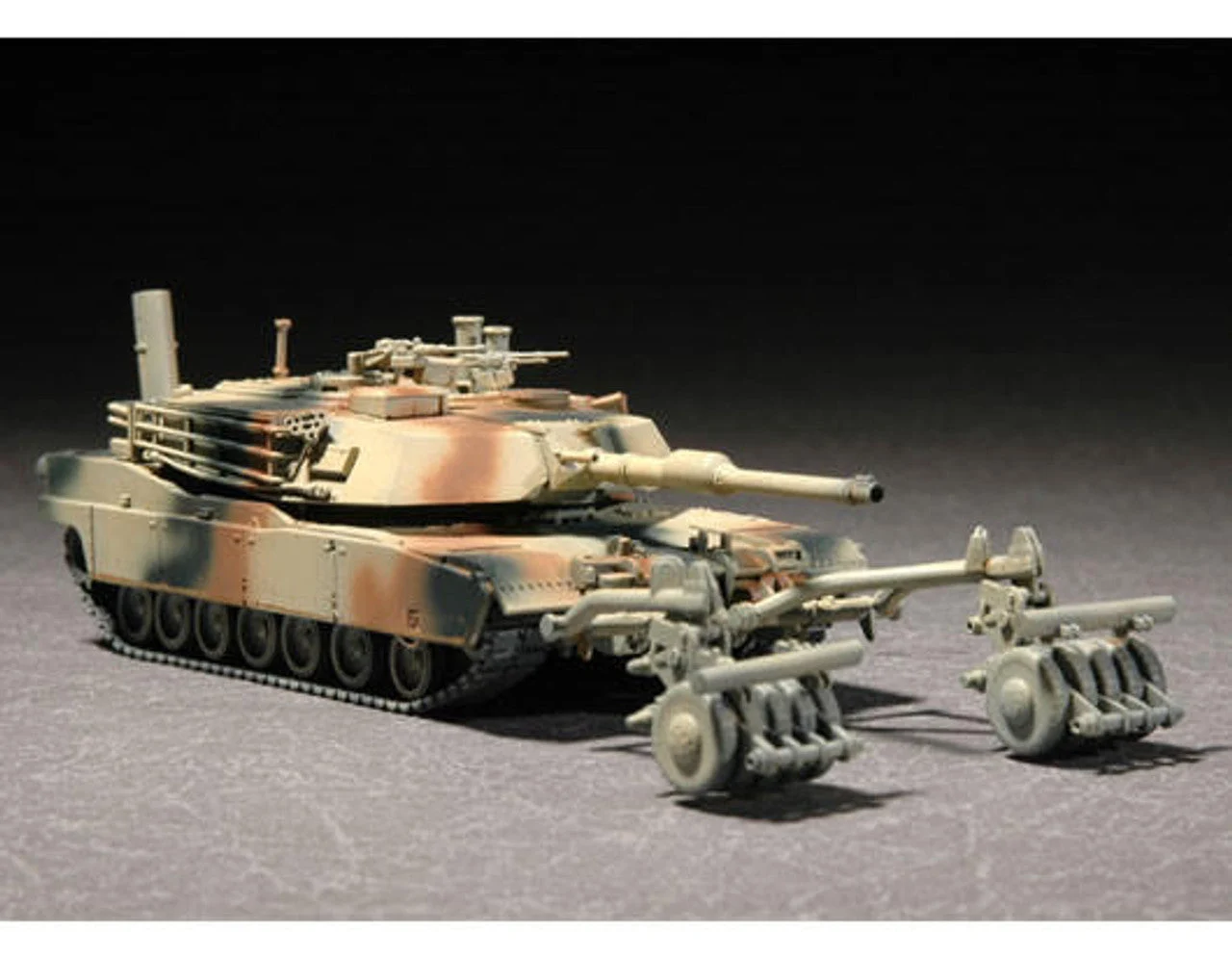 Trumpeter 1/72 Trumpeter M1A1 with Mine Roller Set