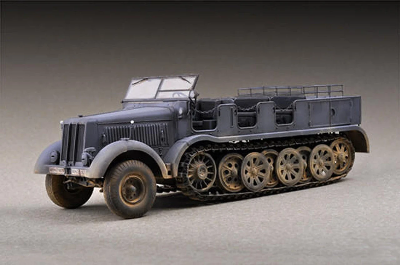 Trumpeter 1/72 Trumpeter Sd.Kfz.8 Schwerer Zugkraftwagen 12t Plastic Model Kit