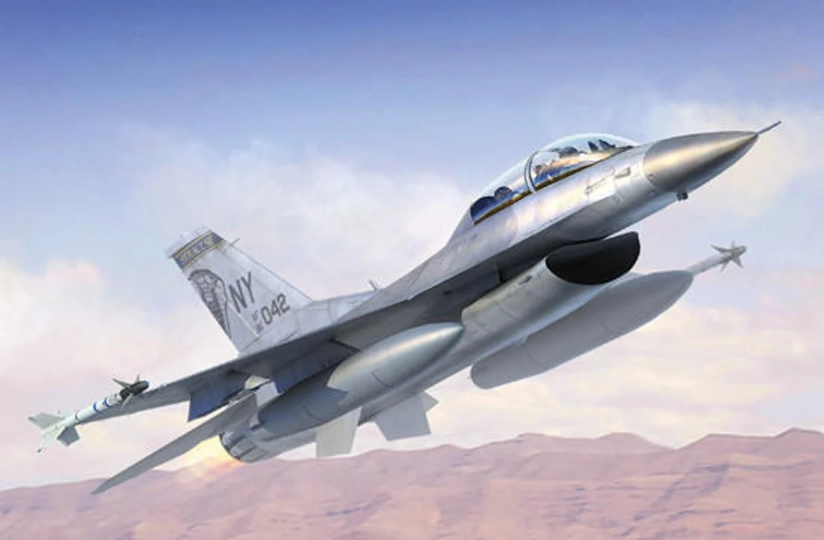 Trumpeter 1/144 Trumpeter F16B/D Fighting Falcon Block 15/30 Aircraft